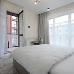 Luxury Nest Center Apartment *