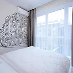 Luxury Nest Center *