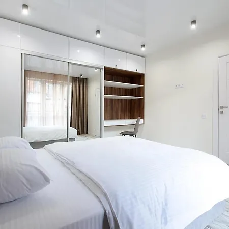 Apartment Luxury Nest Center *