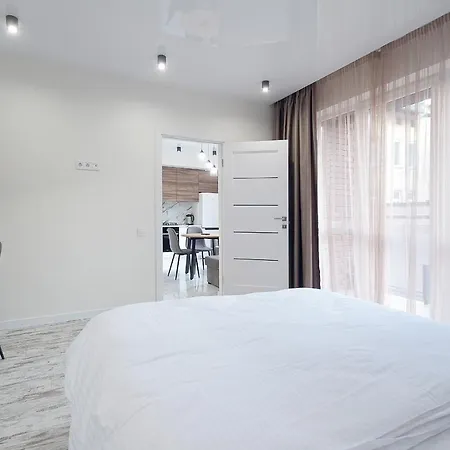 Luxury Nest Center Апартаменти