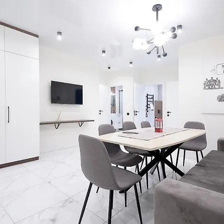 Lägenhet Luxury Nest Center