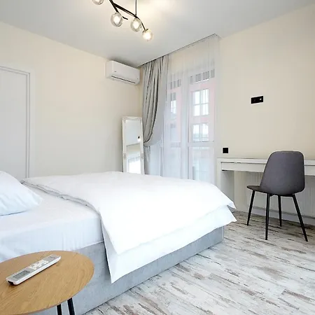 Luxury Nest Center *