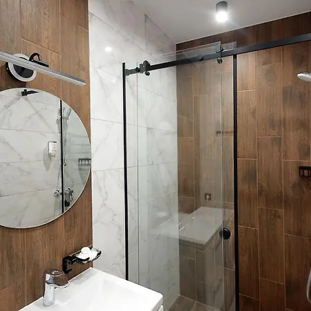 Luxury Nest Center *