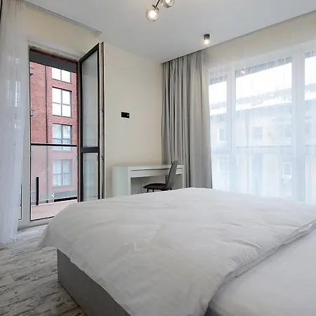 Luxury Nest Center Апартаменти *