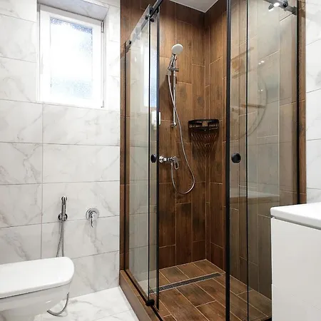 Luxury Nest Center *