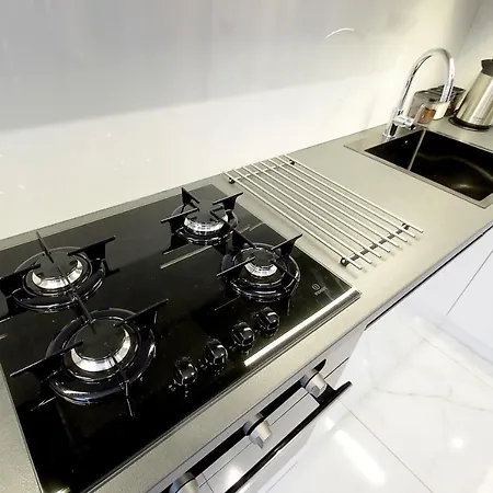 Luxury Nest Center Λβιβ