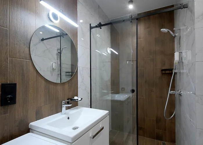 Luxury Nest Center Apartment